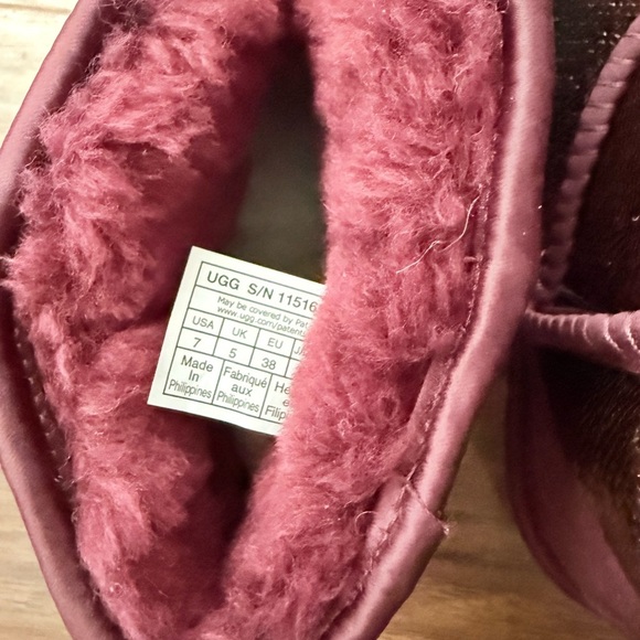 NWOT UGG Classic Ultra Mini Mirror Ball Burgundy Sequin Boots-Size 7 - Picture 8 of 13